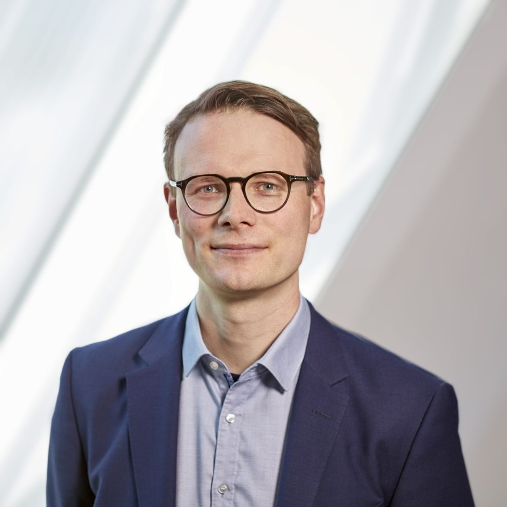 Helge Bezold